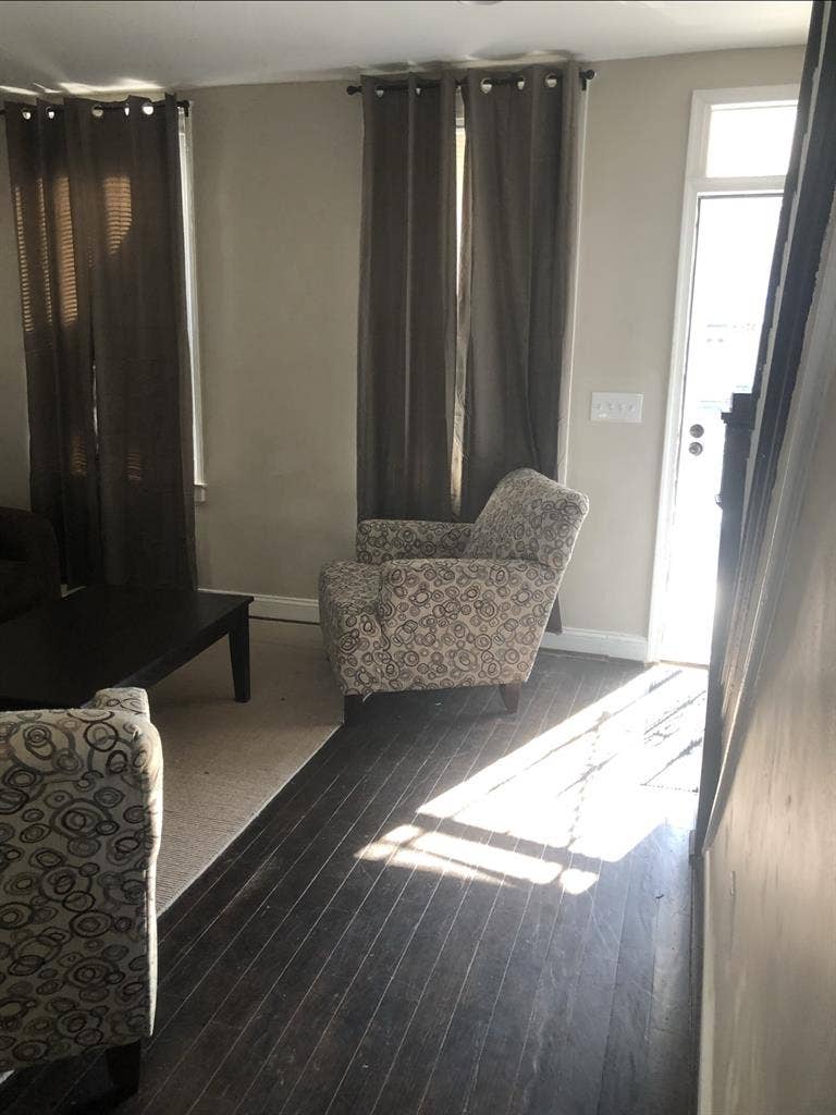 Middle Room Available