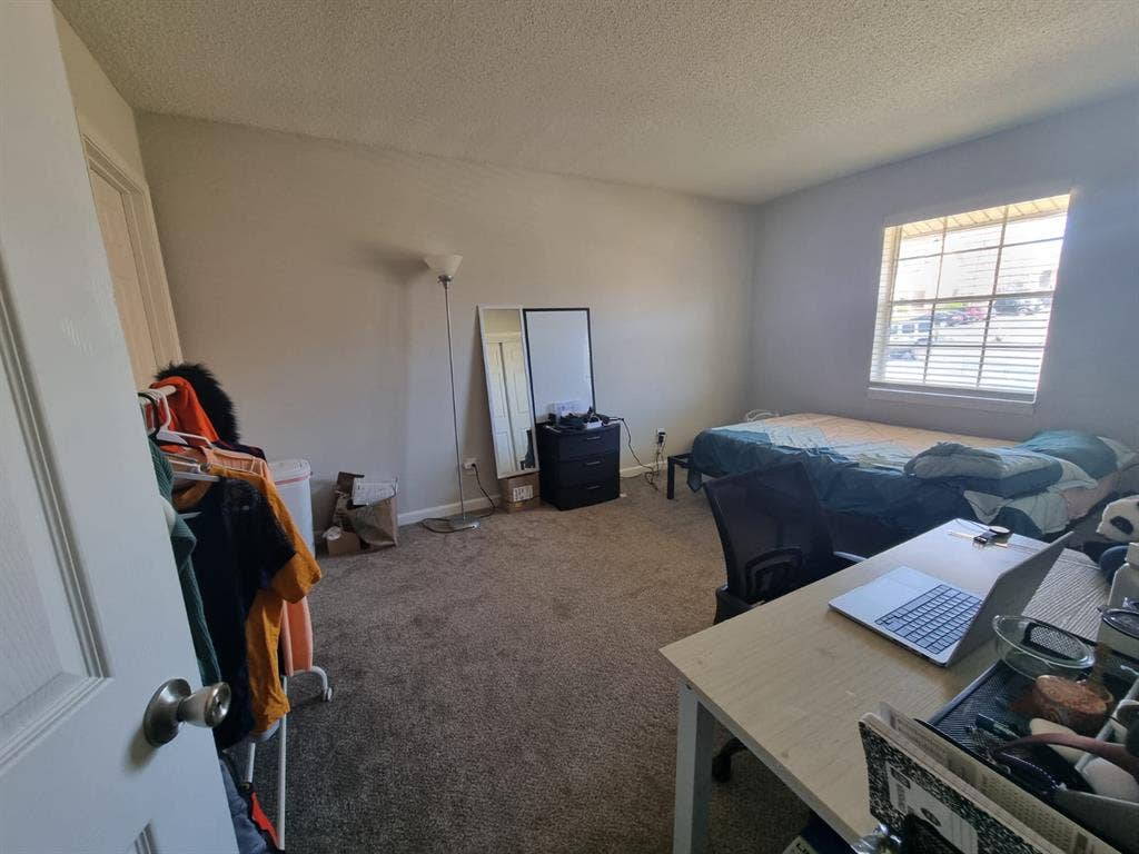 Master Bedroom Sublet