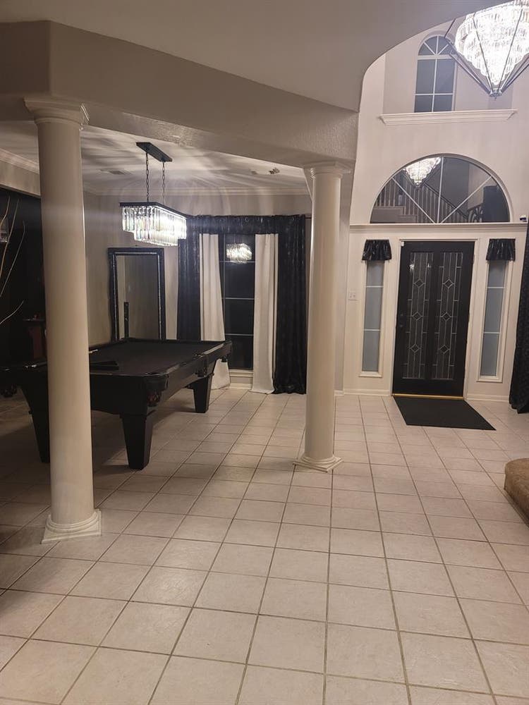 Live luxury 4 the price of a room!