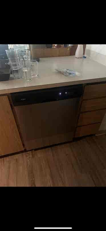 Ground level corner unit! W/D