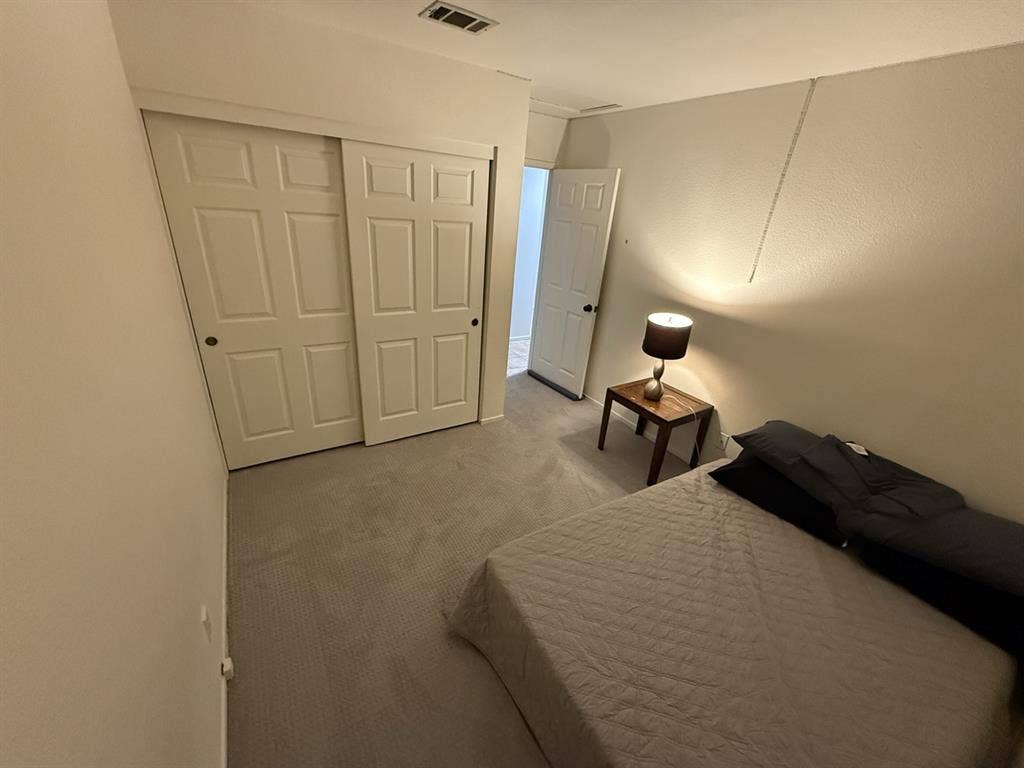 Room for rent