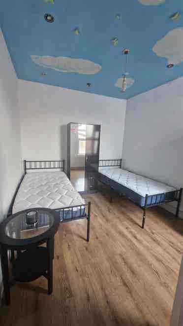 Spacious Ensuite Master Bedroom