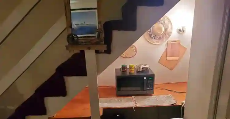 Immediate occupancy /furnished room