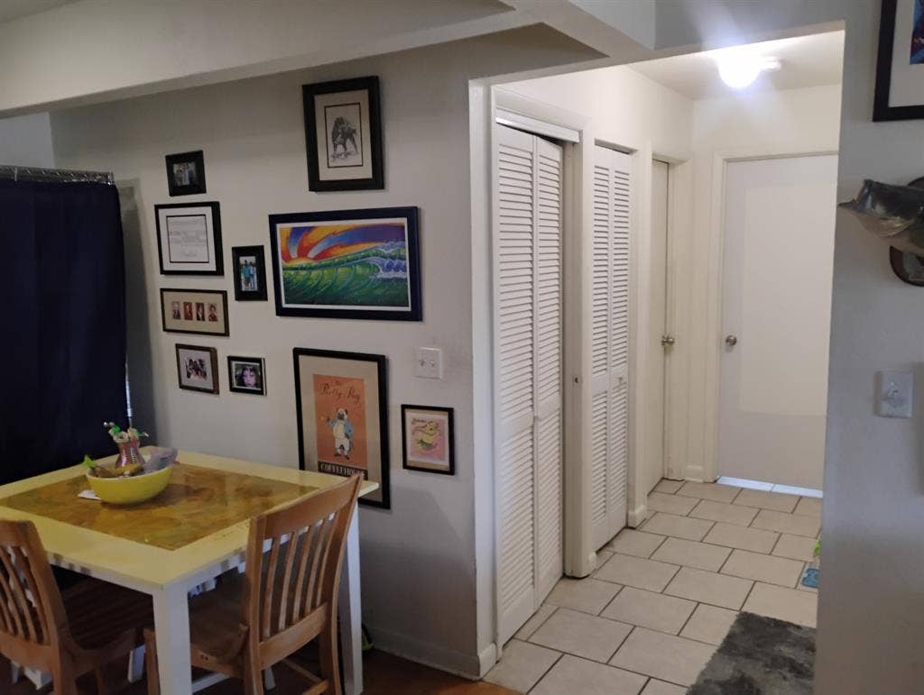 5 minutes from downtown Charleston