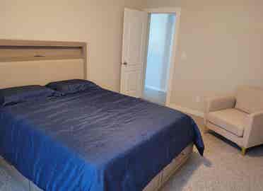 I am looking for a roommate
