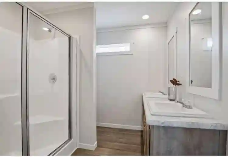 I am looking for a roommate