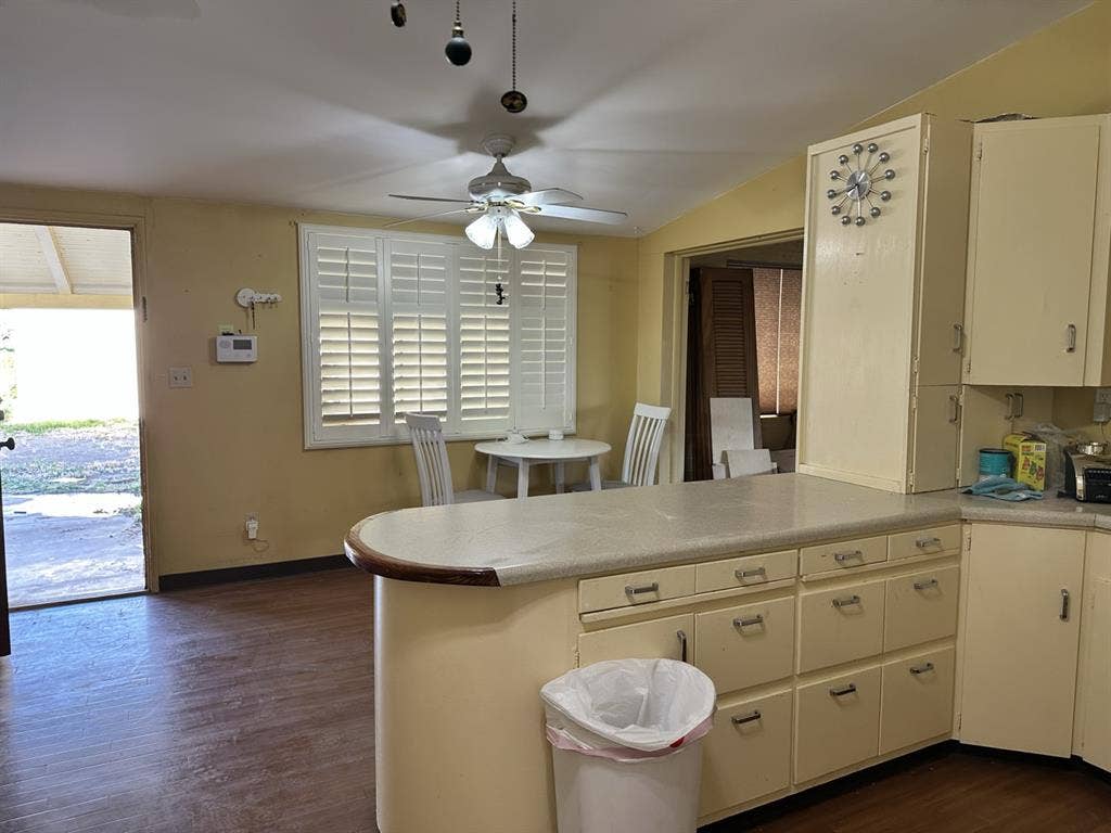 Private Room for rent in THATCHER