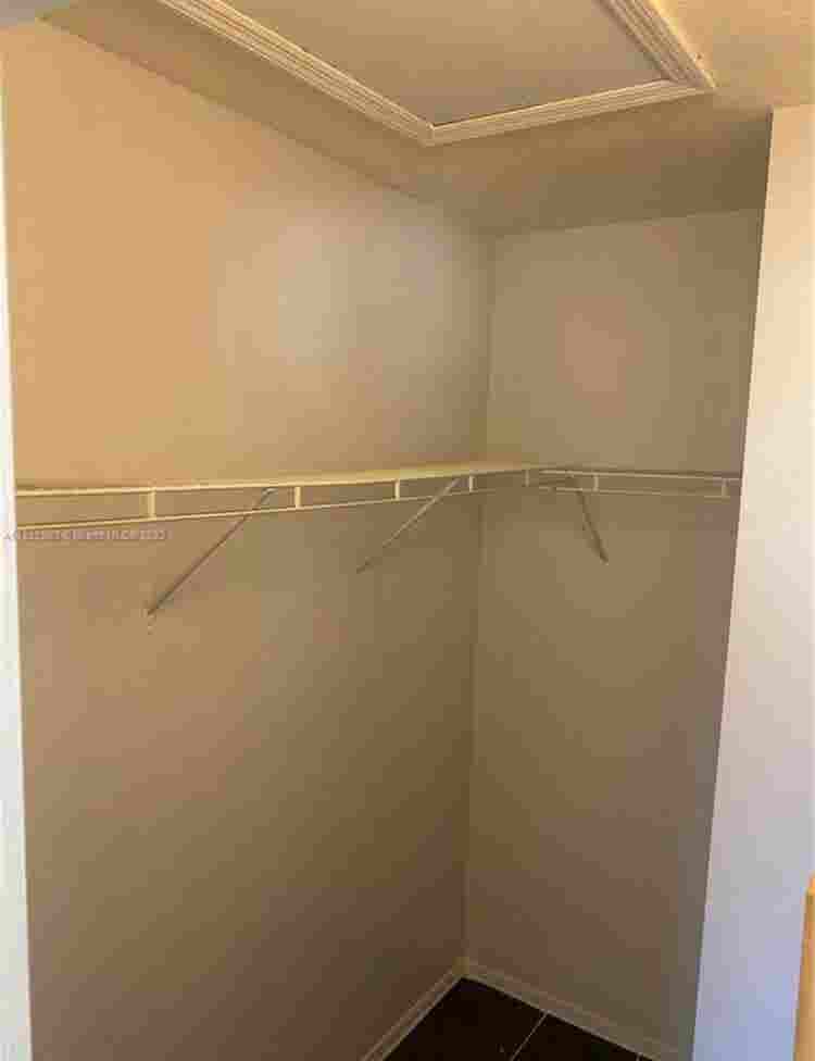 PRIVATE ROOM WITH PRIVATE BATHROOM
