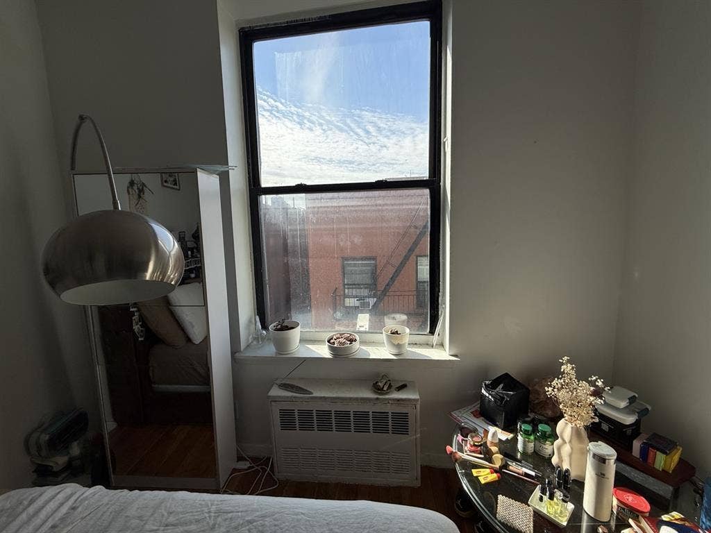 Huge Sunlit Top Floor Elevator room