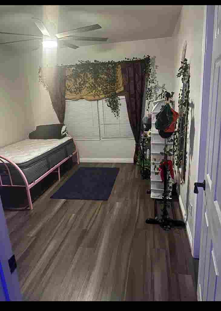 Spacious Bedroom W/Bath