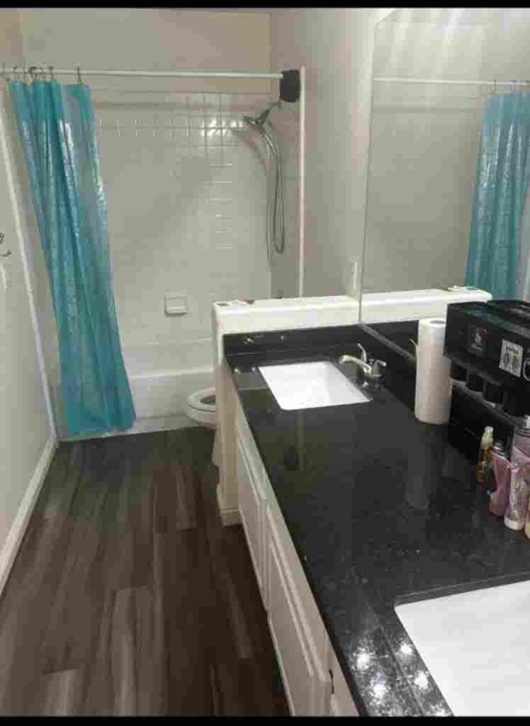 Spacious Bedroom W/Bath