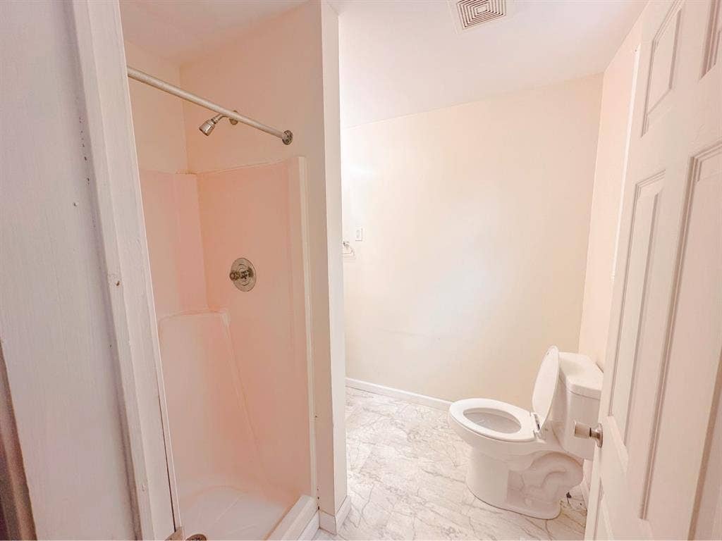 3
b2b big house  for rent