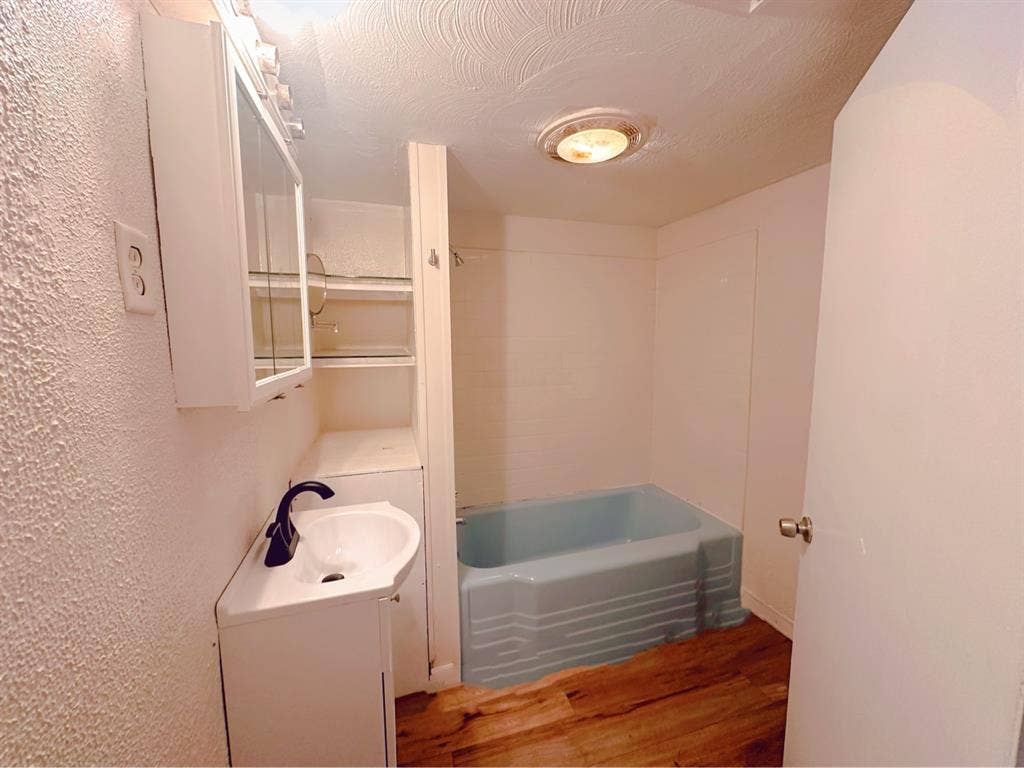 3
b2b big house  for rent