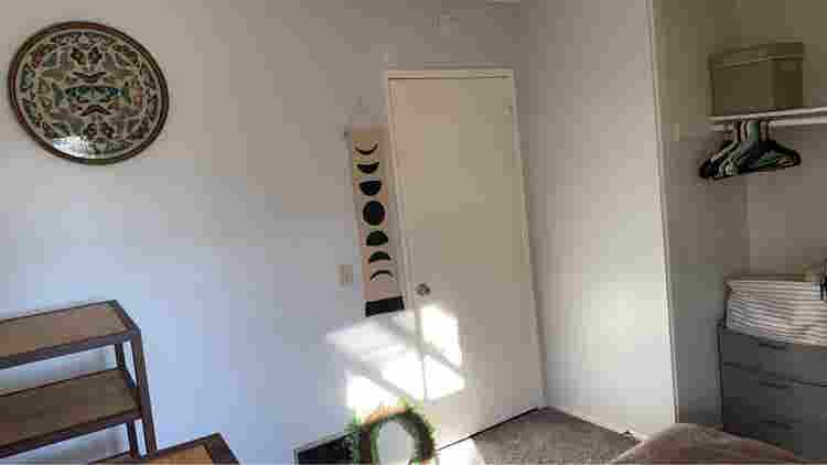 Private room in shared apartment