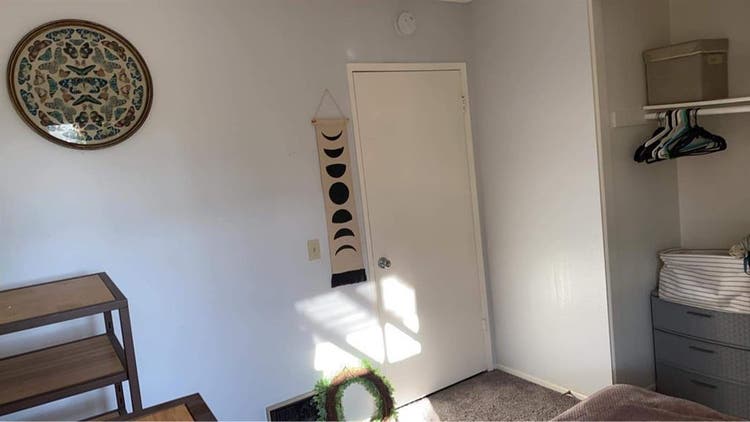 Private room in shared apartment
