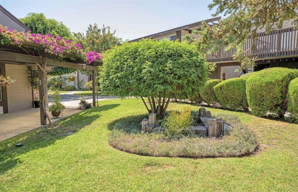 Private room in shared apartment