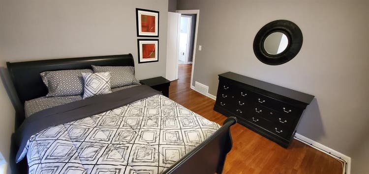 Bobby's Atlanta Hot Spot: Rent Now!