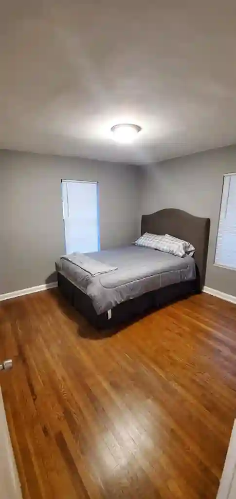 Bobby's Atlanta Hot Spot: Rent Now!