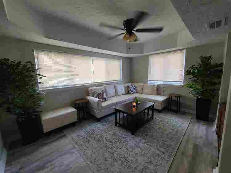 Small room for rent