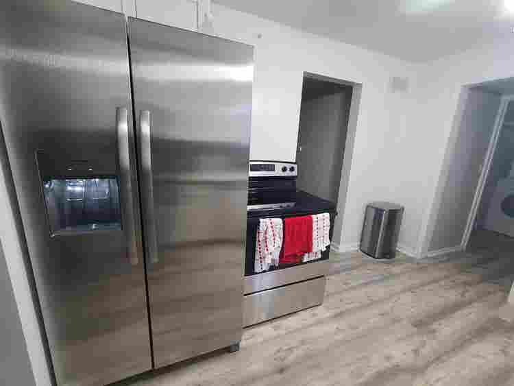 Small room for rent