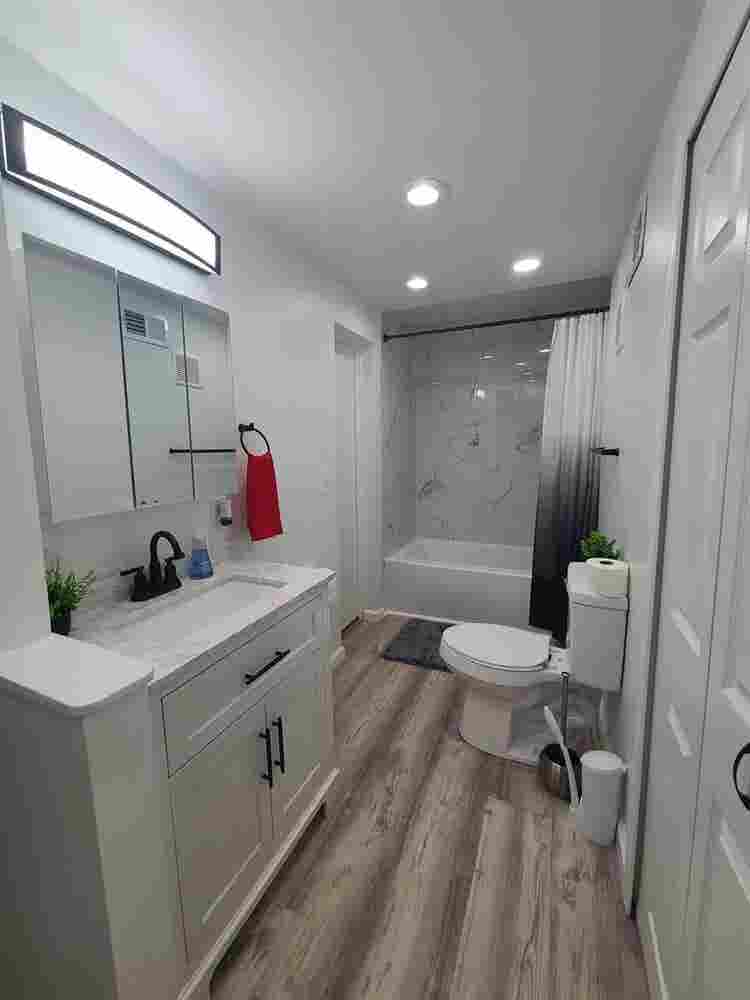 Small room for rent