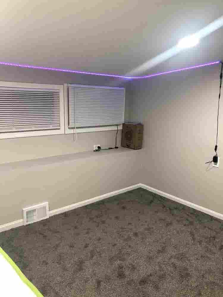 Small room for rent