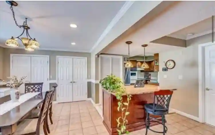 2 rooms for rent utilities included