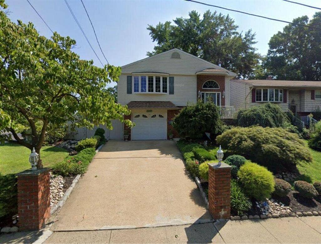 2 rooms for rent utilities included