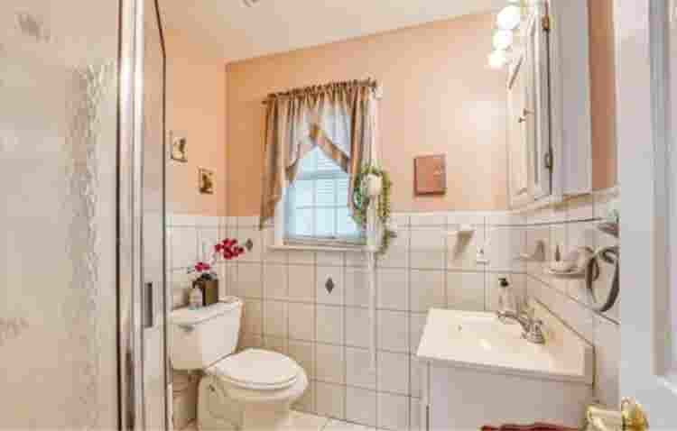 2 rooms for rent utilities included