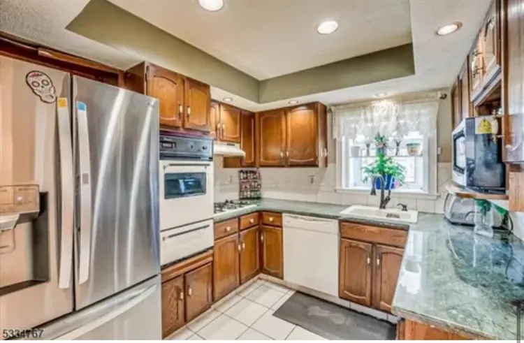 2 rooms for rent utilities included