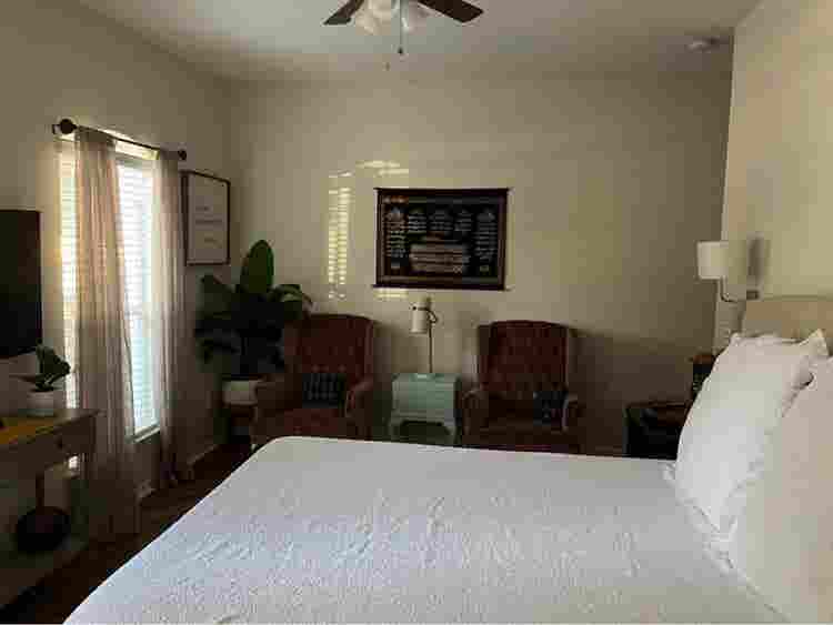 Spacious fully furnished 4 bedrooms
