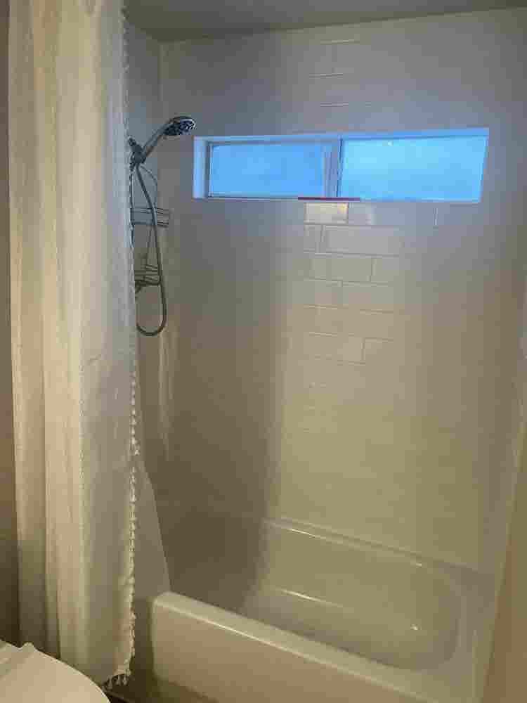 Spacious fully furnished 4 bedrooms