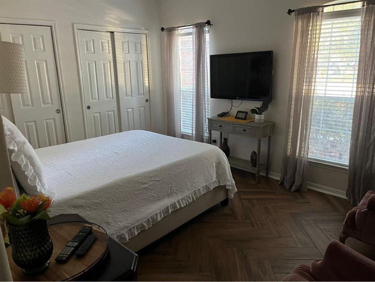 Spacious fully furnished 4 bedrooms
