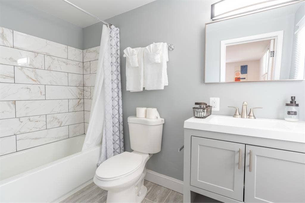 Room Near UMBC + Private Bath
