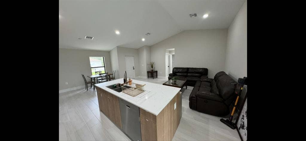 Very nice furnished room for rent