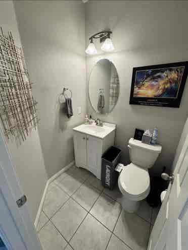 Cozy room w/ shared Bath & Kitchen