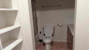 Master Bdrm w/ bathroom