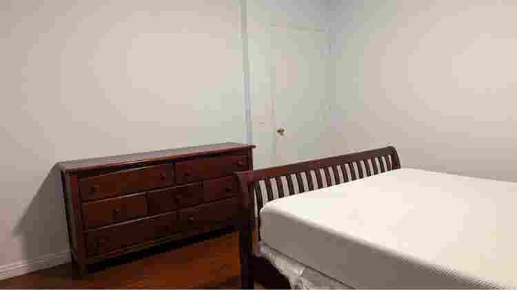 Master Bdrm w/ bathroom