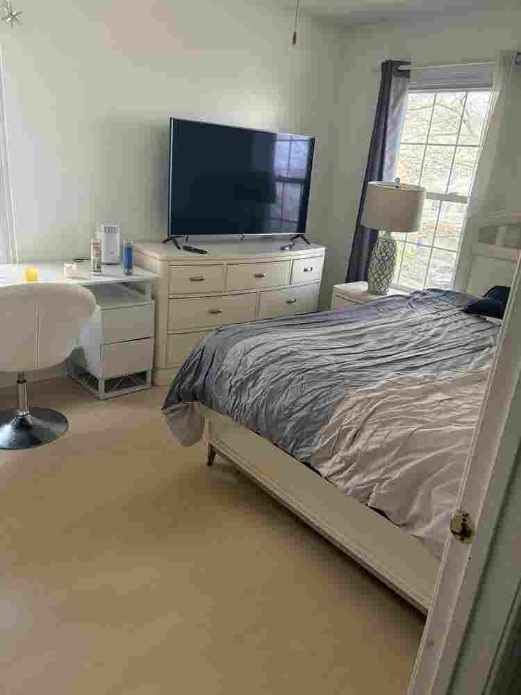 Room For Rent  a month