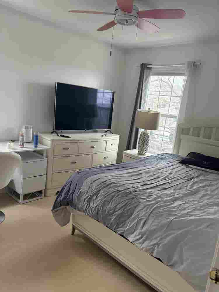 Room For Rent  a month