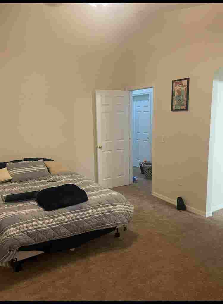 Master Bed/Bath w/ Spacious Closet