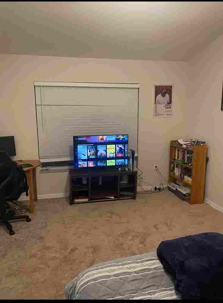 Master Bed/Bath w/ Spacious Closet