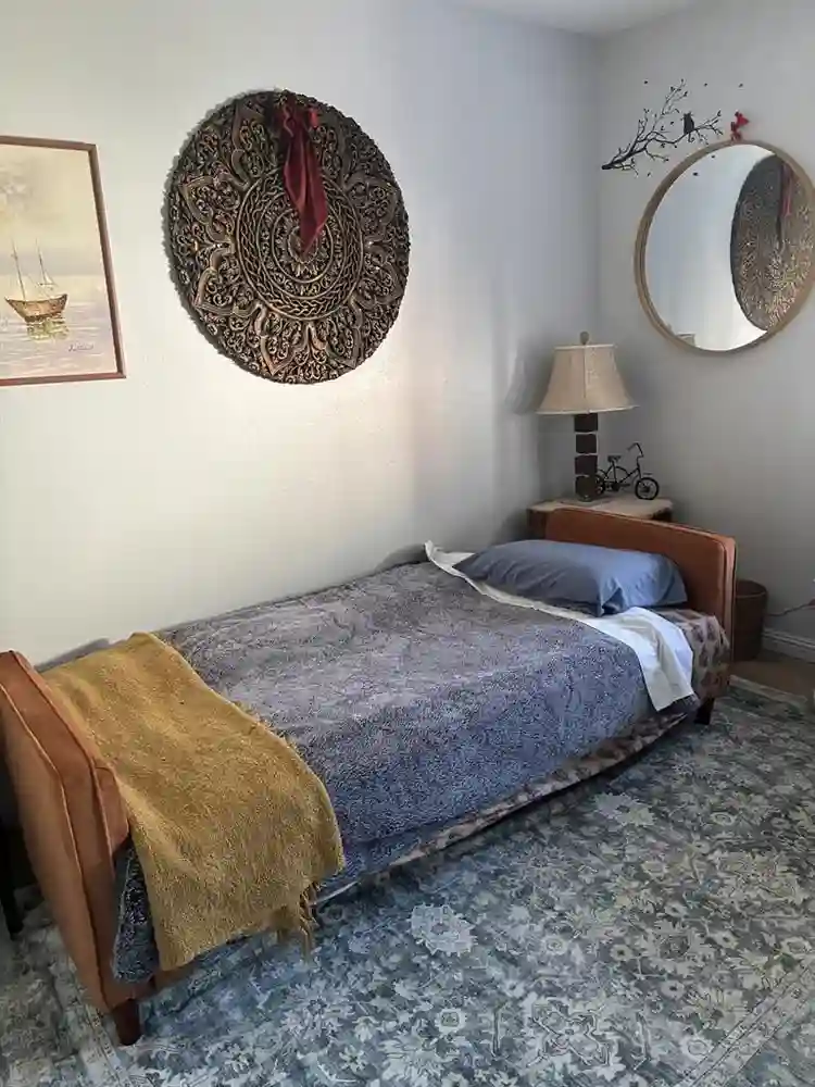 Furnished Room in quiet home in MV-