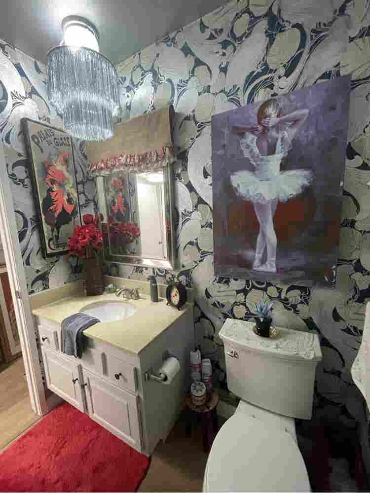 Furnished Room in quiet home in MV-