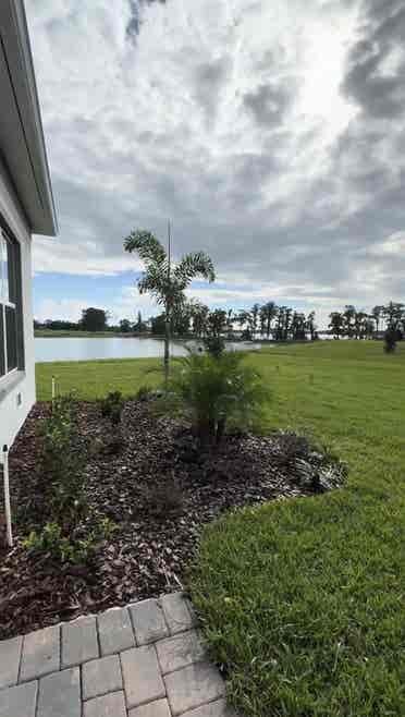 4 Bedroom house on Lake Pickett