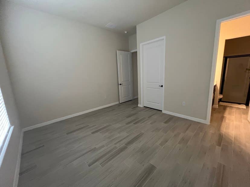 4 Bedroom house on Lake Pickett