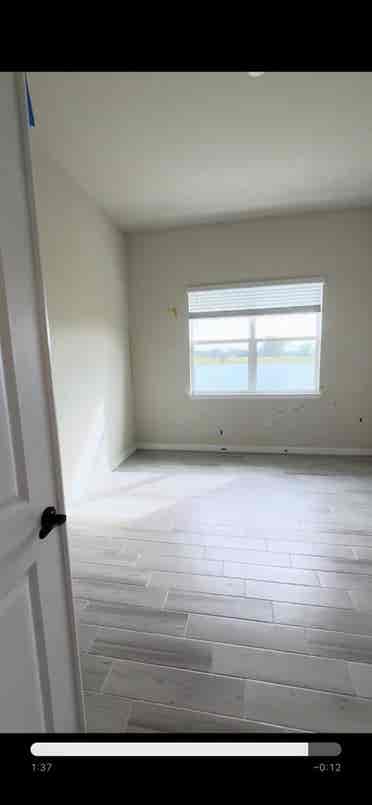 4 Bedroom house on Lake Pickett