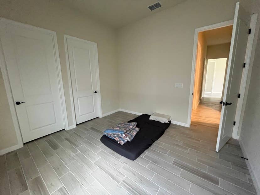 4 Bedroom house on Lake Pickett