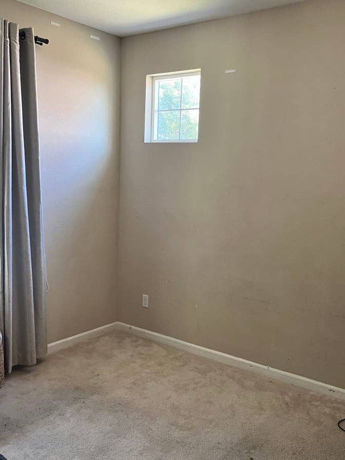 Looking for roommate