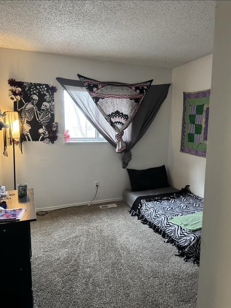 Room For Rent